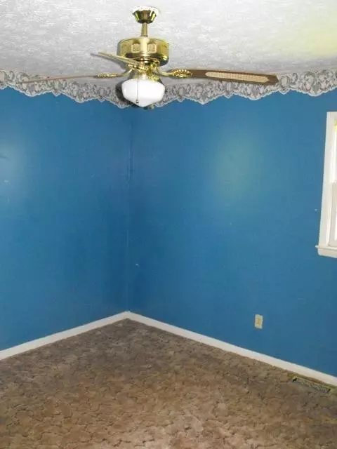 126 Phillips St, Berea, KY 40403 photo 10
