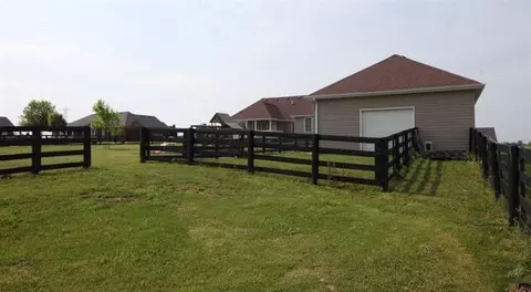 261 Cleo Ave, Lancaster, KY 40444 photo 31