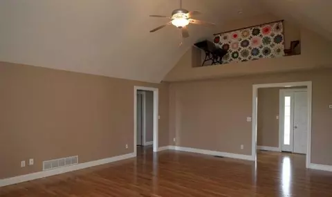 261 Cleo Ave, Lancaster, KY 40444 photo 5