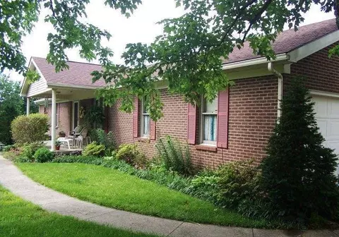 101 Bryon Ave, Berea, KY 40403 photo 1