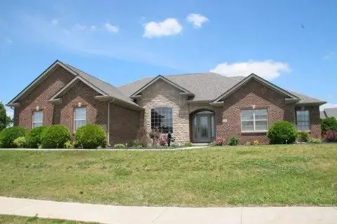 918 Cabernet Dr, Berea, KY 40403 photo 1