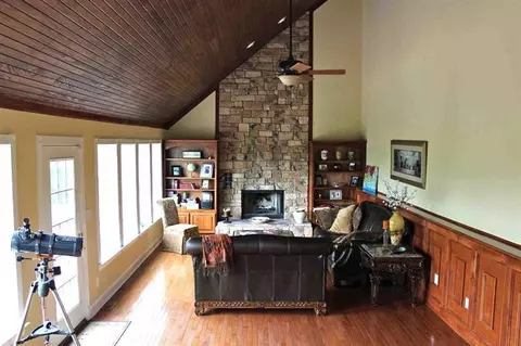 110 Windcrest Dr, Richmond, KY 40475 photo 3