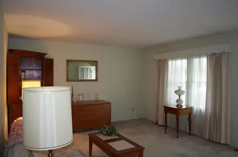 135 E Showalter Dr, Georgetown, KY 40324 photo 6