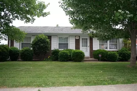 135 E Showalter Dr, Georgetown, KY 40324 photo 1