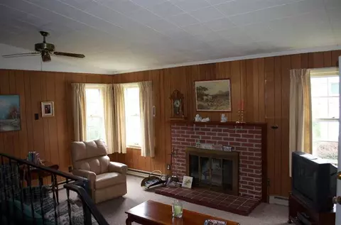 135 E Showalter Dr, Georgetown, KY 40324 photo 2