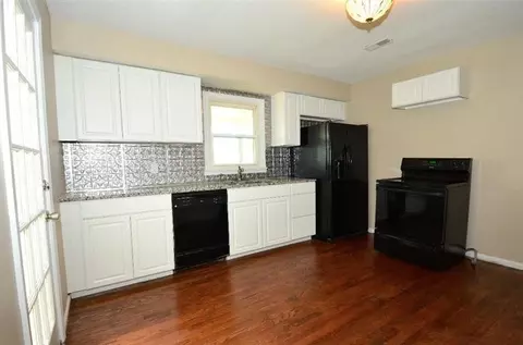 343 Second St, Midway, KY 40347 photo 2