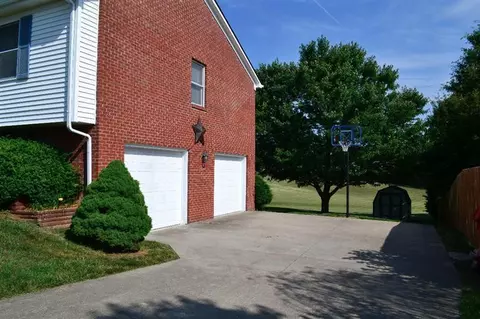 204 Bryon Ave, Berea, KY 40403 photo 25