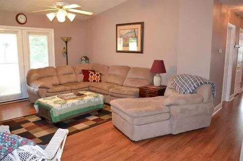 204 Bryon Ave, Berea, KY 40403 photo 9