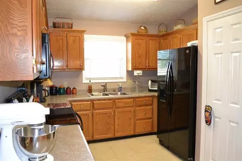 204 Bryon Ave, Berea, KY 40403 photo 6