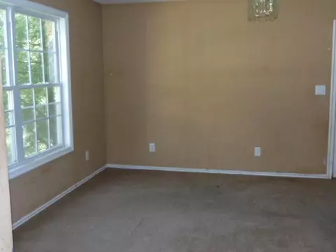 305 Young St, Georgetown, KY 40324 photo 8