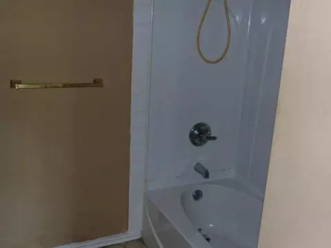 305 Young St, Georgetown, KY 40324 photo 11