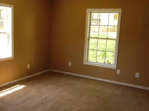 305 Young St, Georgetown, KY 40324 photo 13