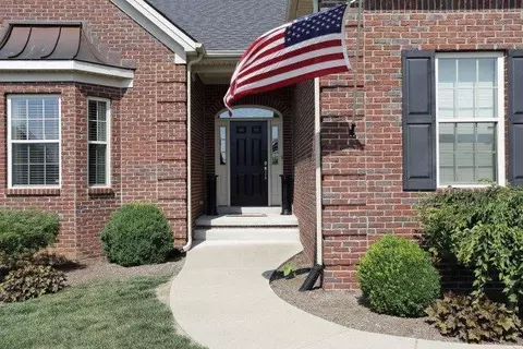 100 Rolling Brook Ct, Georgetown, KY 40324 photo 2