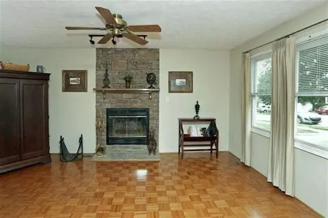 307 Mcdowell Dr, Winchester, KY 40391 photo 3