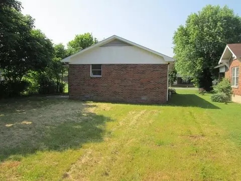 1106 Exeter Ave, Middlesboro, KY 40965 photo 6