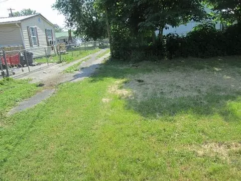 1106 Exeter Ave, Middlesboro, KY 40965 photo 7