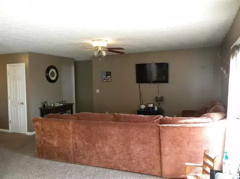 2098 J D Cir, Berea, KY 40403 photo 6