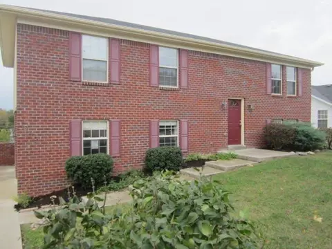 1069 J D Cir, Berea, KY 40403 photo 1