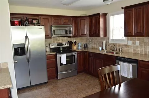 142 Chamberlain Dr, Georgetown, KY 40324 photo 2
