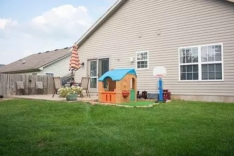 135 Richfields Ave, Georgetown, KY 40324 photo 2