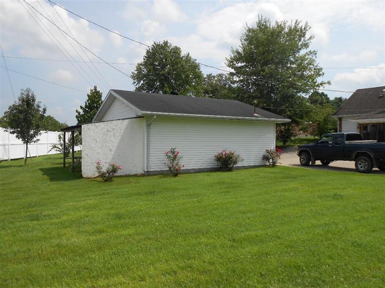 135 E Halls Rd, Stanton, KY 40380 photo 16