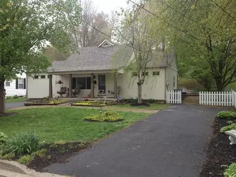 121 Cherry Rd, Berea, KY 40403 photo 2