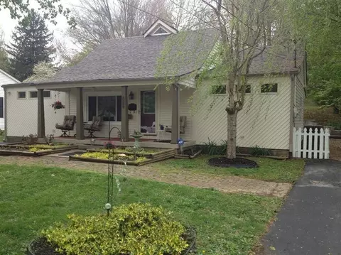121 Cherry Rd, Berea, KY 40403 photo 1