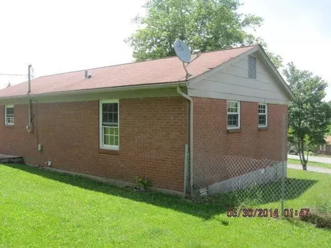 207 Static Rd, Paris, KY 40361 photo 4
