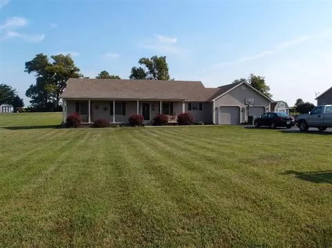 166 Bright Leaf Dr, Lancaster, KY 40444 photo 3