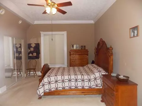 237 W Main St, Georgetown, KY 40324 photo 9