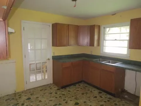 404 Boone St, Berea, KY 40403 photo 3