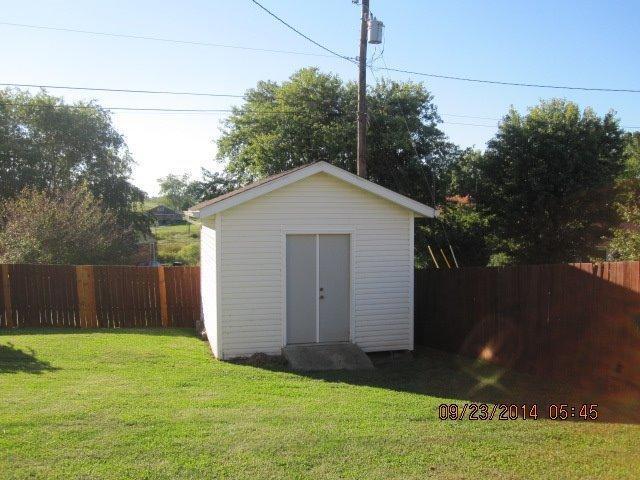 206 Static Rd, Paris, KY 40361 photo 5