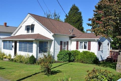124 Peyton, Irvine, KY 40336 photo 1