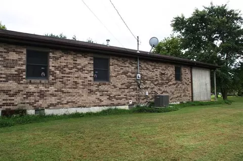 76 Vicky Ln, Clearfield, KY 40313 photo 3