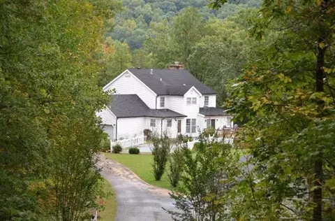 655 Caudill Rd, Stanton, KY 40380 photo 3