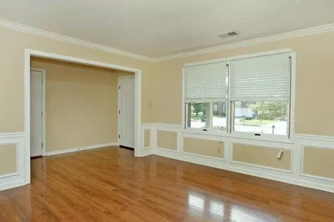 433 Whitfield Dr, Lexington, KY 40515 photo 3