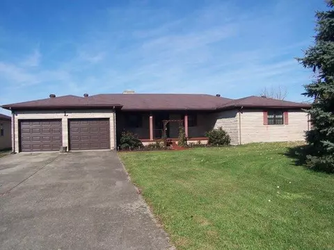306 Brookgreen Dr, Berea, KY 40403 photo 1