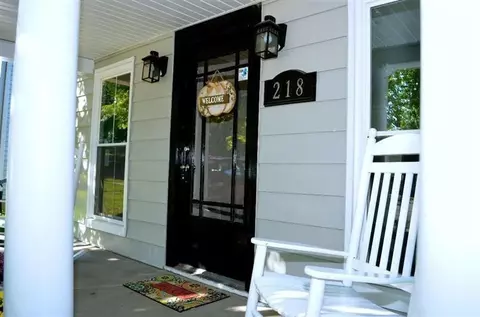 218 E Stephens, Midway, KY 40347 photo 3