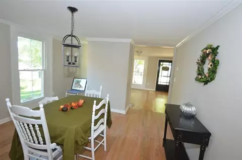 218 E Stephens, Midway, KY 40347 photo 13