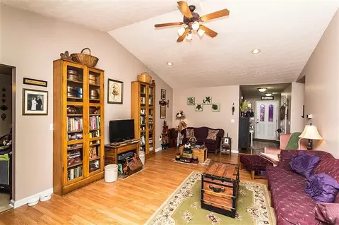 549 Ashley Ct, Berea, KY 40403 photo 9