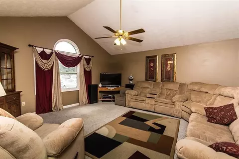 412 Plumtree Dr, Berea, KY 40403 photo 5