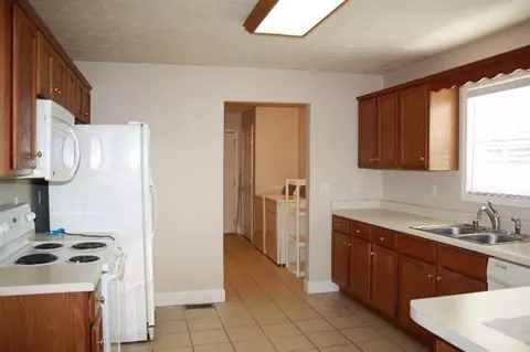 19 Kendrah Ln, Corbin, KY 40701 photo 3
