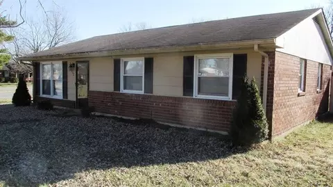 232 E Showalter Dr, Georgetown, KY 40324 photo 2