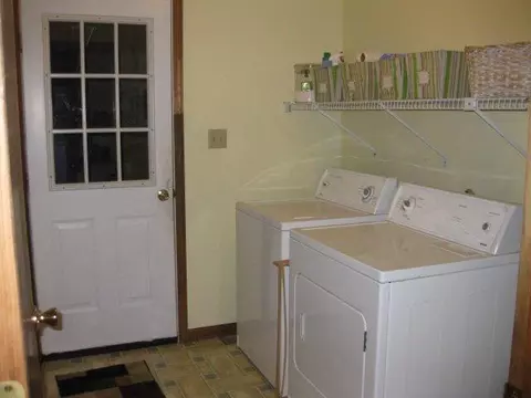 351 Smith Ln, Berea, KY 40403 photo 3