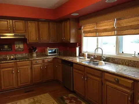 111 Caleast Rd, Richmond, KY 40475 photo 3