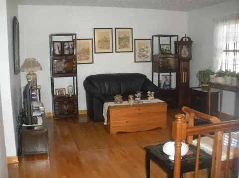 105 Rose St, Berea, KY 40403 photo 2