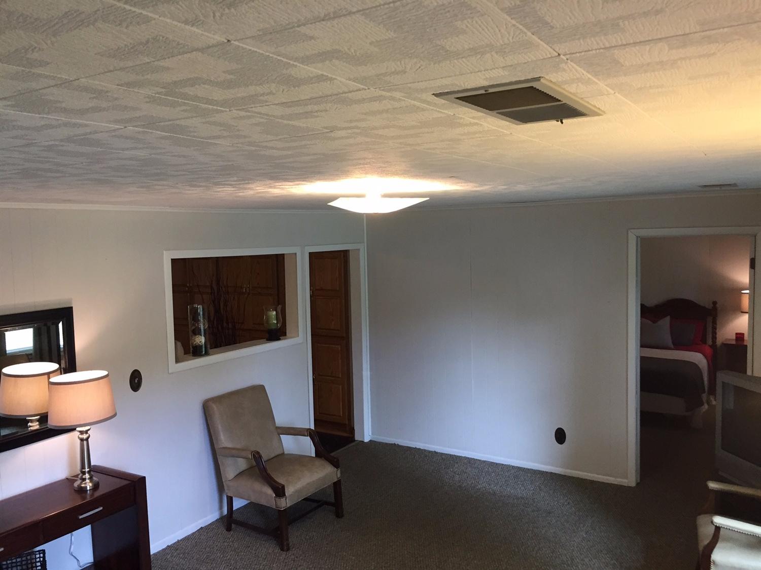 104 Bell Rd, Middlesboro, KY 40965 photo 5