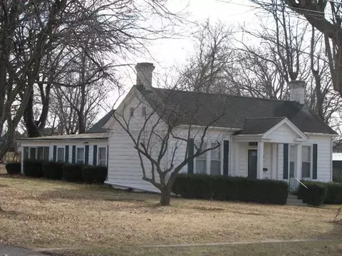 312 E Main St, Paris, KY 40361 photo 1