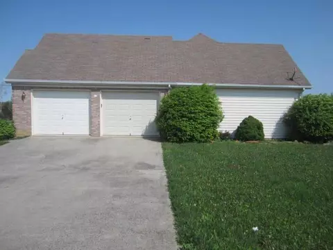 700 Sharon Ct, Berea, KY 40403 photo 3