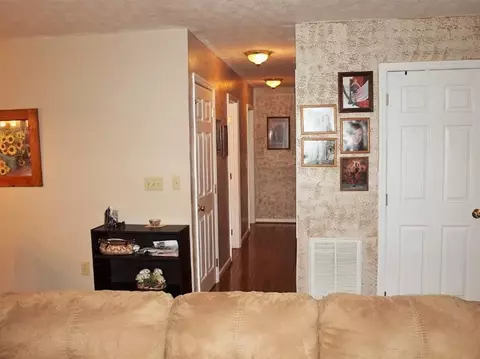 106 Bryan Dr, Corbin, KY 40701 photo 11